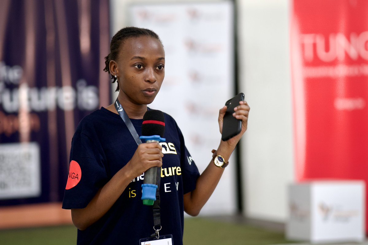 ZofiCash's tweet photo. "People should embark on the use of Open source tools,as they make work easy and improve on the online presence.Making service delivery easy"-@ninsiima98
#OSSK22 https://t.co/sdpob7Tu2k