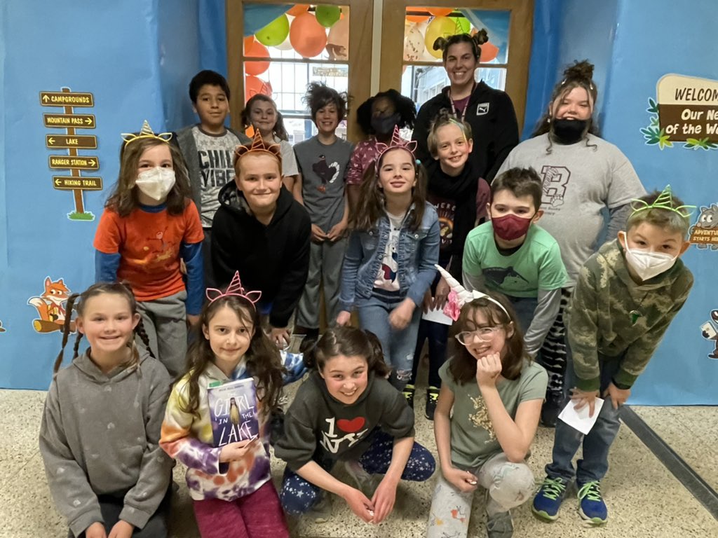 Sporting our crazy hair for “Hiking Hair” Friday! Beeks Bears have so much fun together! 🐻📚<a href="/MBESBears/">Margaret Beeks Elem</a> <a href="/mbepto/">MARGARET BEEKS PTO</a> <a href="/mcpsvalibraries/">MCPS VA Libraries</a> <a href="/mcps_va/">MCPS</a>