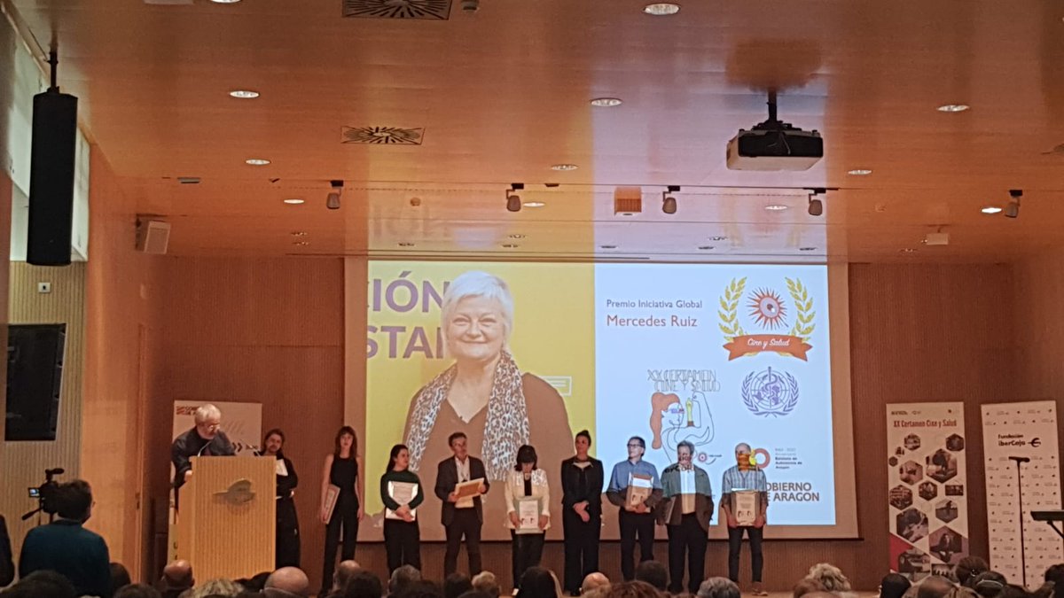 Encorto_24's tweet photo. Jose Luis Muñoz recoge el premio Iniciativa Global de Cine y Salud 2022 por el Gobierno de Aragón, otorgado al Internacional Youth Film Festival 👏👏 #cineyeducacion #iyff #PlasenciaEncorto https://t.co/FTpnBai0L0