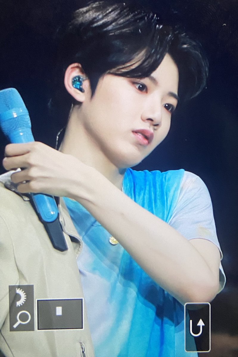 borindz09's tweet photo. 너무 잘생겼어 ㅠㅠㅠㅠㅠ

 #트레저  #준규  #JUNKYU https://t.co/zZexoxB8dH