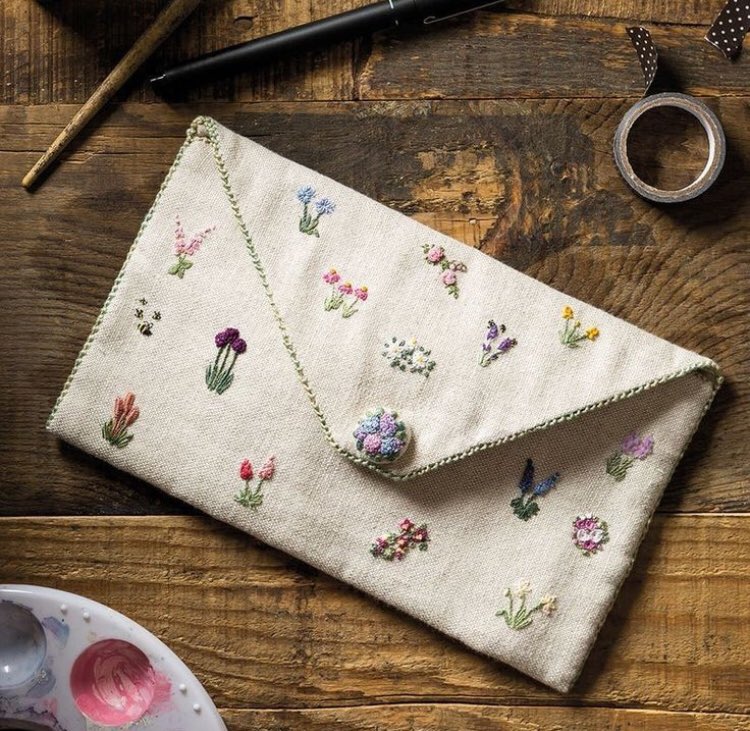 piinkibun's tweet photo. embroidered pencil case ♡ https://t.co/v2sy1USSQr