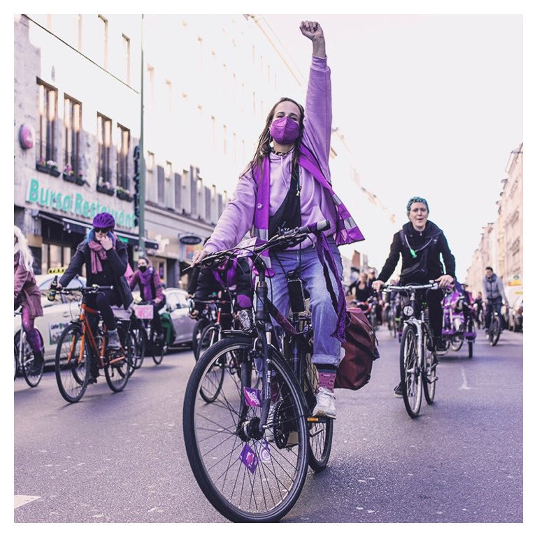 Alisa Raudszus (@alisaraudszus) on Twitter photo Hey #Fahrrad-Bubble, sehen wir uns morgen auf der <a href="/VELOBerlin/">VELOBerlin</a>? Von 11-17 Uhr hoste ich den Salon und freu mich schon auf euch! Besonders auf <a href="/MajavdVoet/">Maja Van Der Voet</a>, <a href="/VCDeV/">VCD</a>, <a href="/izzyBerlijn/">Isabell Eberlein</a>, <a href="/komoot/">komoot</a>, <a href="/bikeberlin13/">Frank Masurat</a>, <a href="/ADFC_Berlin/">ADFC Berlin e.V.</a> & <a href="/spielstrassen/">Spielstrasse Berlin</a>!
🚲💜🚲💜🚲💜🚲💜🚲💜🚲💜 Hey #Fahrrad-Bubble, sehen wir uns morgen auf der <a href="/VELOBerlin/">VELOBerlin</a>? Von 11-17 Uhr hoste ich den Salon und freu mich schon auf euch! Besonders auf <a href="/MajavdVoet/">Maja Van Der Voet</a>, <a href="/VCDeV/">VCD</a>, <a href="/izzyBerlijn/">Isabell Eberlein</a>, <a href="/komoot/">komoot</a>, <a href="/bikeberlin13/">Frank Masurat</a>, <a href="/ADFC_Berlin/">ADFC Berlin e.V.</a> & <a href="/spielstrassen/">Spielstrasse Berlin</a>!
🚲💜🚲💜🚲💜🚲💜🚲💜🚲💜