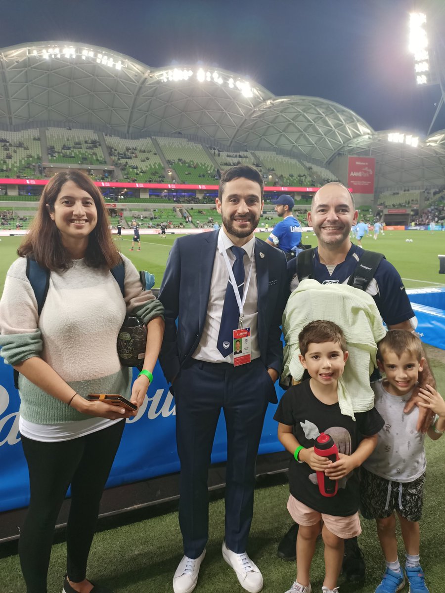 Thanks for the on pitch experience <a href="/gomvfc/">Melbourne Victory</a> and the photo op with Stefan Nigro!!!