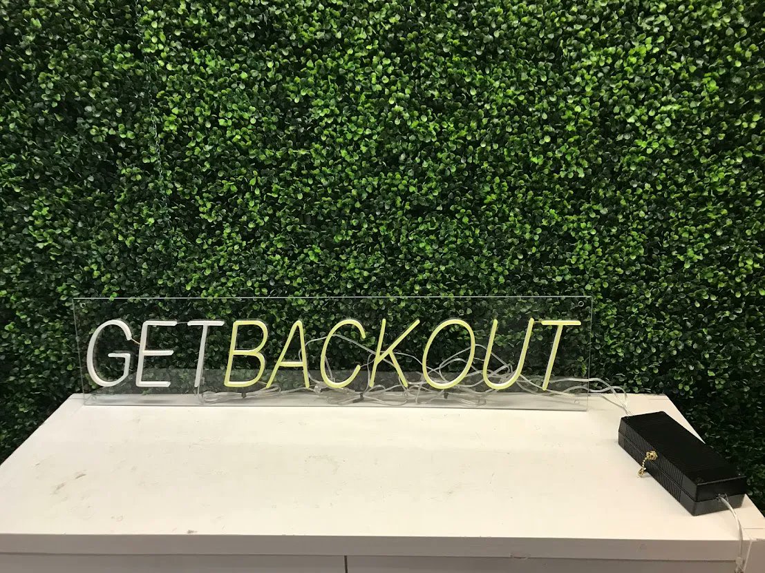 WendyLe83985314's tweet image. &quot; GET BACK OUT &quot; LED Flex sign from our very own customer.

We can customize any design within 24 hours with price quote.
Check out with coupon code WENDYARTER20 save $20 off
Email: wendy@arterneon.com
Call/text: (562) 802-4141
#LEDFlex #CustomLEDFlex #Neon #Signs #LEDFlex