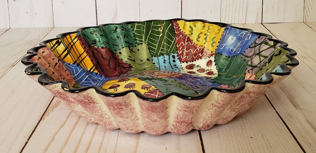 atticesoterica's tweet photo. Vintage Artist Signed Patchwork Hand Painted Ceramic Bowl Apples Geometric Shapes Red Blue Pink Purple Yellow Green Scalloped Edge https://t.co/6WdWQssXlc #BestOffer #Collectibles #Etsy #AtticEsoterica #Antiques #Vintage #Curios #Geometeric https://t.co/vP0HrXEn8j