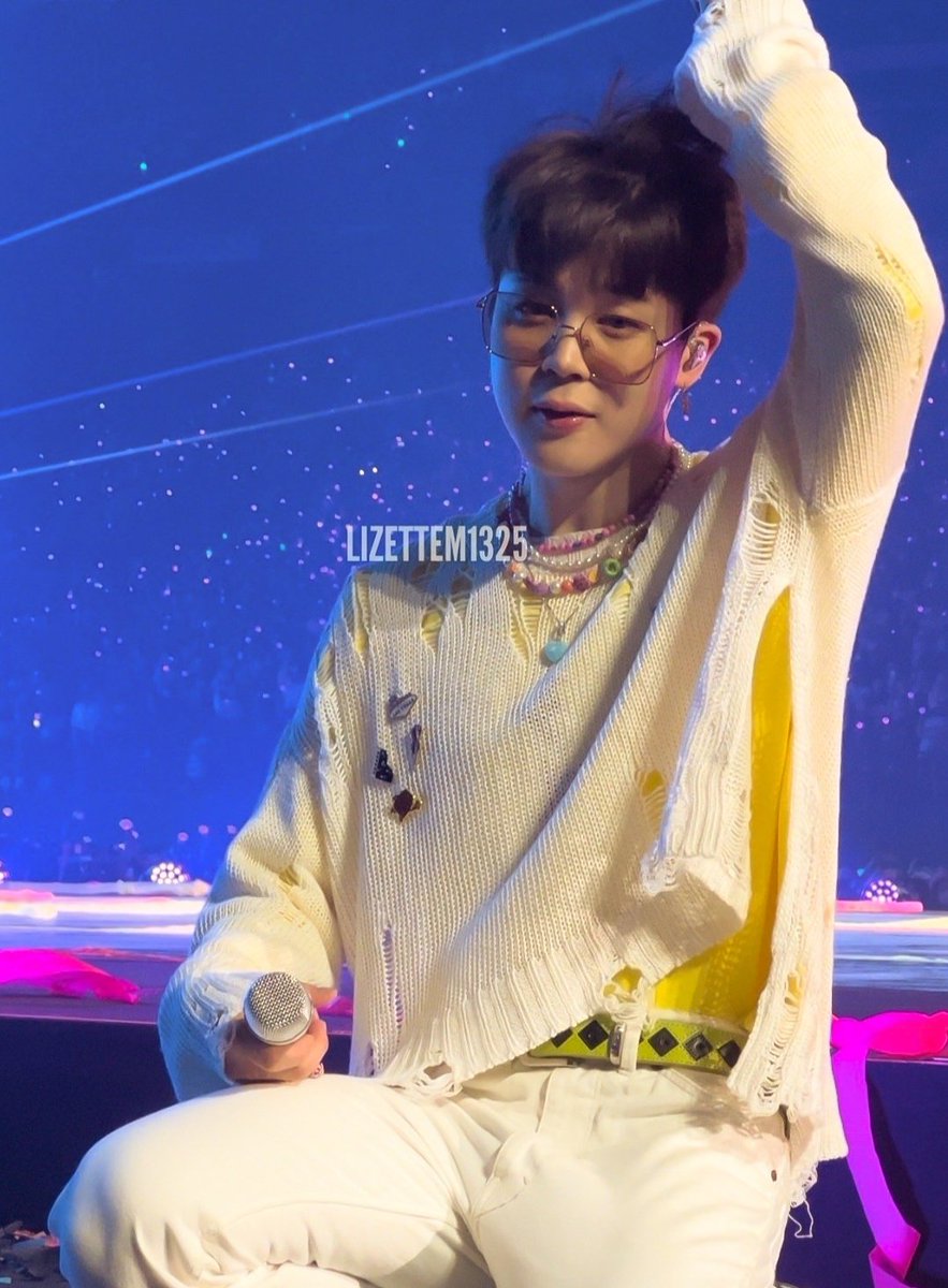 sobokjimim's tweet photo. imagine being this pretty https://t.co/5DtzJwXRcd