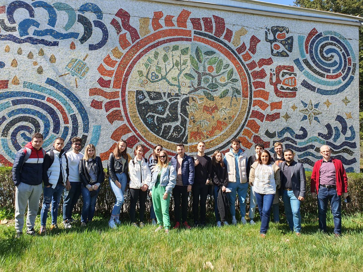 EU_CONEXUS's tweet photo. ☺️ What a great time we spent in #Bucharest 🇷🇴 Thanks to @UTCB_RO for such a warm welcome, for all the activities at the #ConstructFEST and at the #EUCONEXUS festival and forum https://t.co/Ylw0ZrOTPG