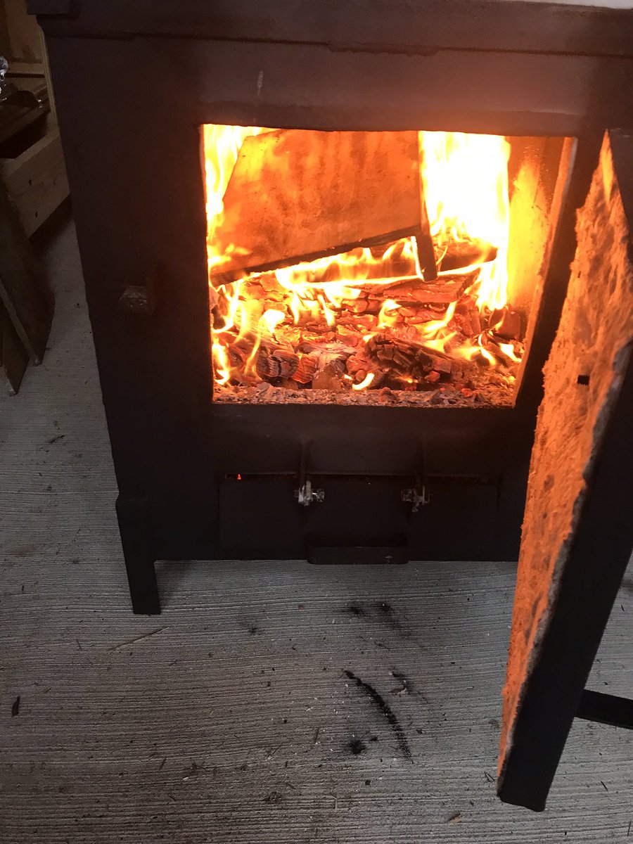 blackdogsugar's tweet photo. Fired up for what will likely be our last day of boiling https://t.co/13LLMSFAYa