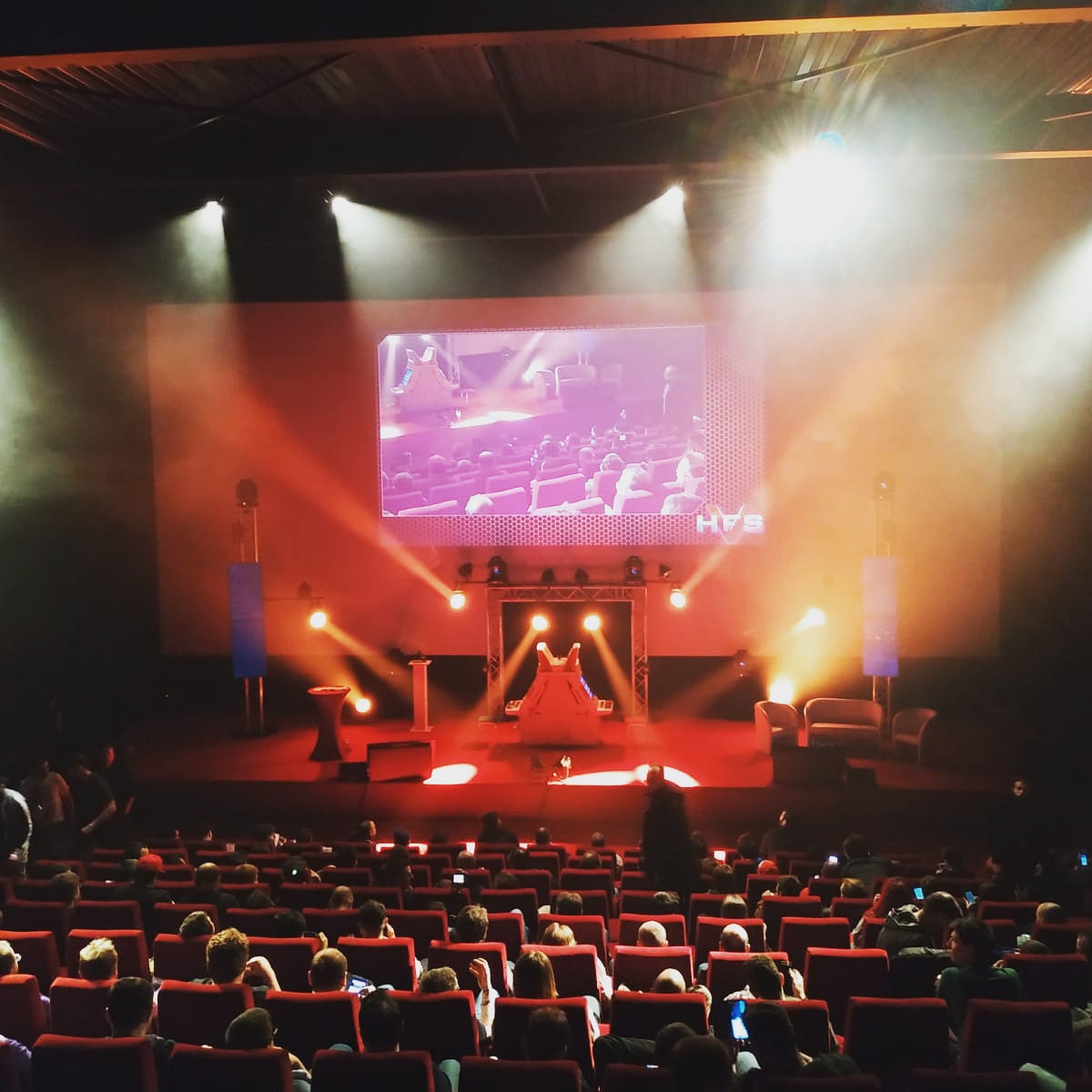 HFSplay's tweet photo. On aurait jamais pu produire les #HFSsummer précédents sans le soutien de @elgato encore merci ❤️

@elgatoFRA on peut encore compter sur vous cette année ? https://t.co/E36PyezPTS