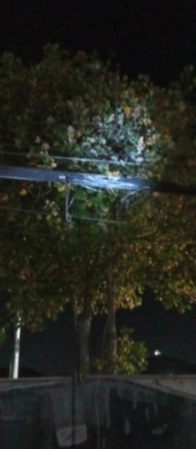 VTRsoporte's tweet photo. Debido a un corte de fibra causado intencionalmente por vandalismo en Av. Sta. Inés 1160-1280, se han visto afectados los servicios de 22669 clientes de Viña del Mar. Nuestro equipo está trabajando para solucionarlo. Conoce el estado de tu servicio en https://t.co/22O3y2iH6n https://t.co/fIPxcu2ktq