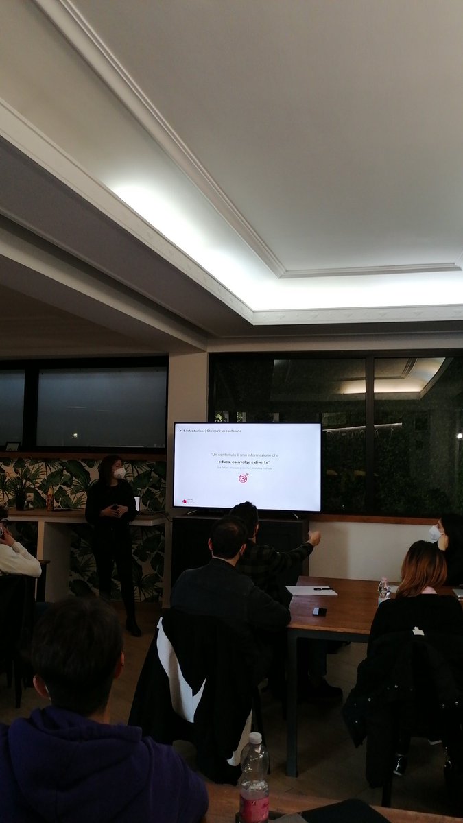 A lezione di #contentmarketing con <a href="/saraveltri/">Sara Veltri</a>. 🥊

#digitalcombatacademy
#DCAroma
