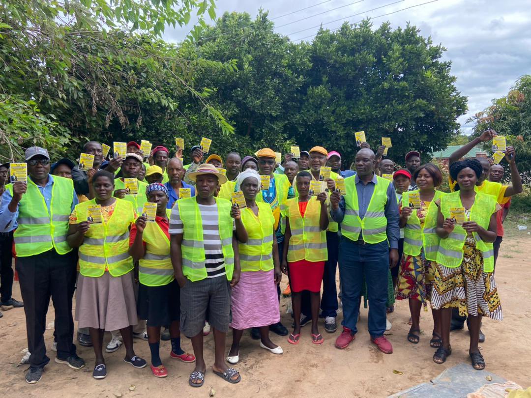 begottensun's tweet photo. Thank you to all the Operation #HandeyiKumusha donors. We printed 50k flyers in Shona for Mash East. SG @hwendec is on the ground, also wearing the High reflective Bibs bought by your donations. This isn’t the flashy “cool” stuff but it’s the stuff that wins elections! https://t.co/38T4McQGAy