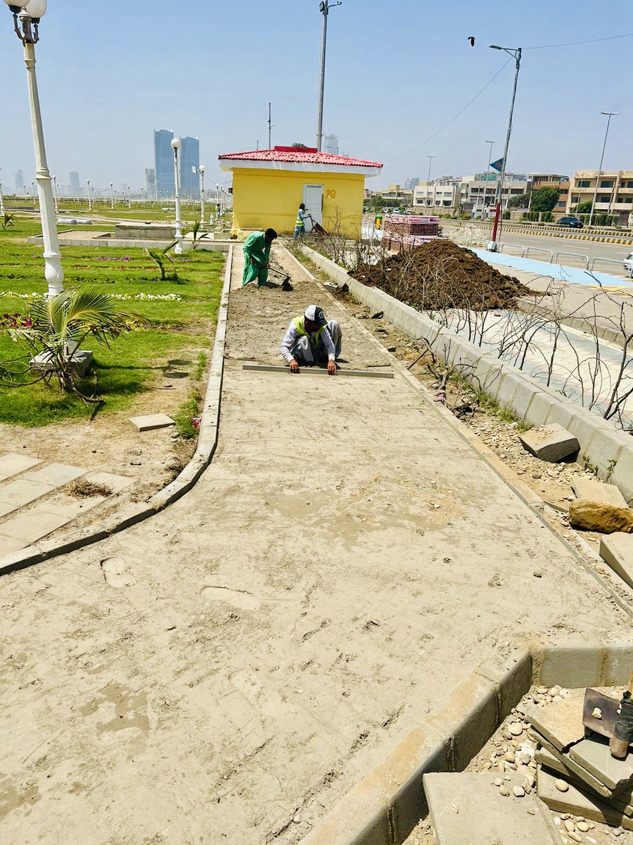 BoardClifton's tweet photo. Walkways work in progress at Beach park ph-V.
#Pakistan #Sindh #Karachi #DHAKarachi #Clifton #CBCEngingeering #CantonmentBoardClifton #CBC #cleangreencliftondha 
#cbcwork https://t.co/eiy8NLly3U