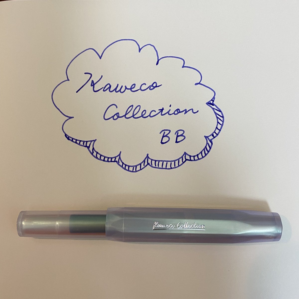 soramarutao's tweet photo. Kaweco Collection BBキター😆
この太さ書きやすいし、インクの消費も早くて嬉しい😊
EFとBBの真逆を買ってよかった👍
#kawecocollection
#kaweco
#カヴェコ https://t.co/yPEVeFfsx8
