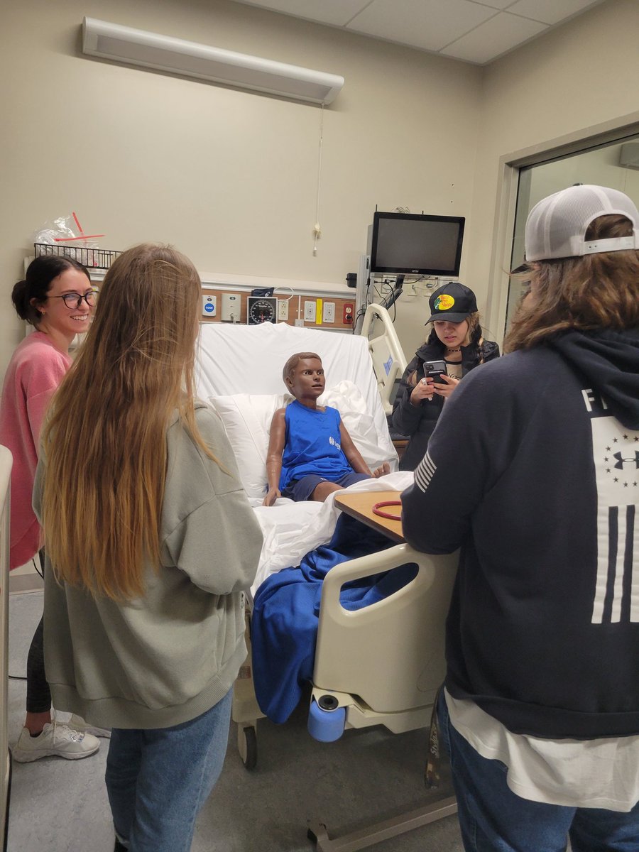 WataugaHOSA22's tweet photo. The Health Science 2 class got to tour Leon Levine Hall with some awesome ASU students! Thanks to the members of One Heartbeat Club and the awesome ASU faculty for being so welcoming and informative! We could have stayed all day! https://t.co/n1BtQgcXMl