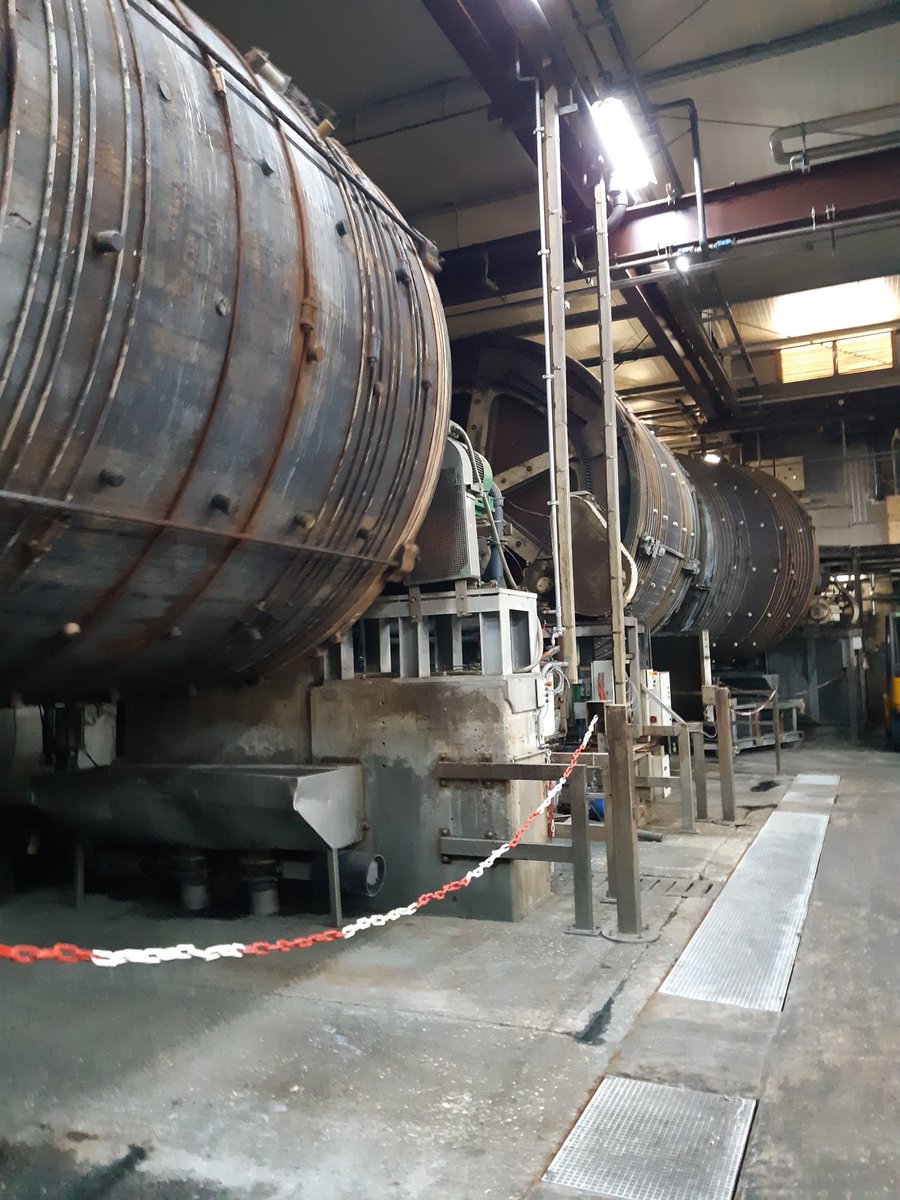 DonderwinkelTh's tweet photo. Open dag @VitelcoLeather in @Gem_OostGelre Mooi om te zien hoe ze van een bijproduct een waardevol product maken. Enthousiaste medewerkers vertellen het productieproces. https://t.co/he4aCh4Fdd