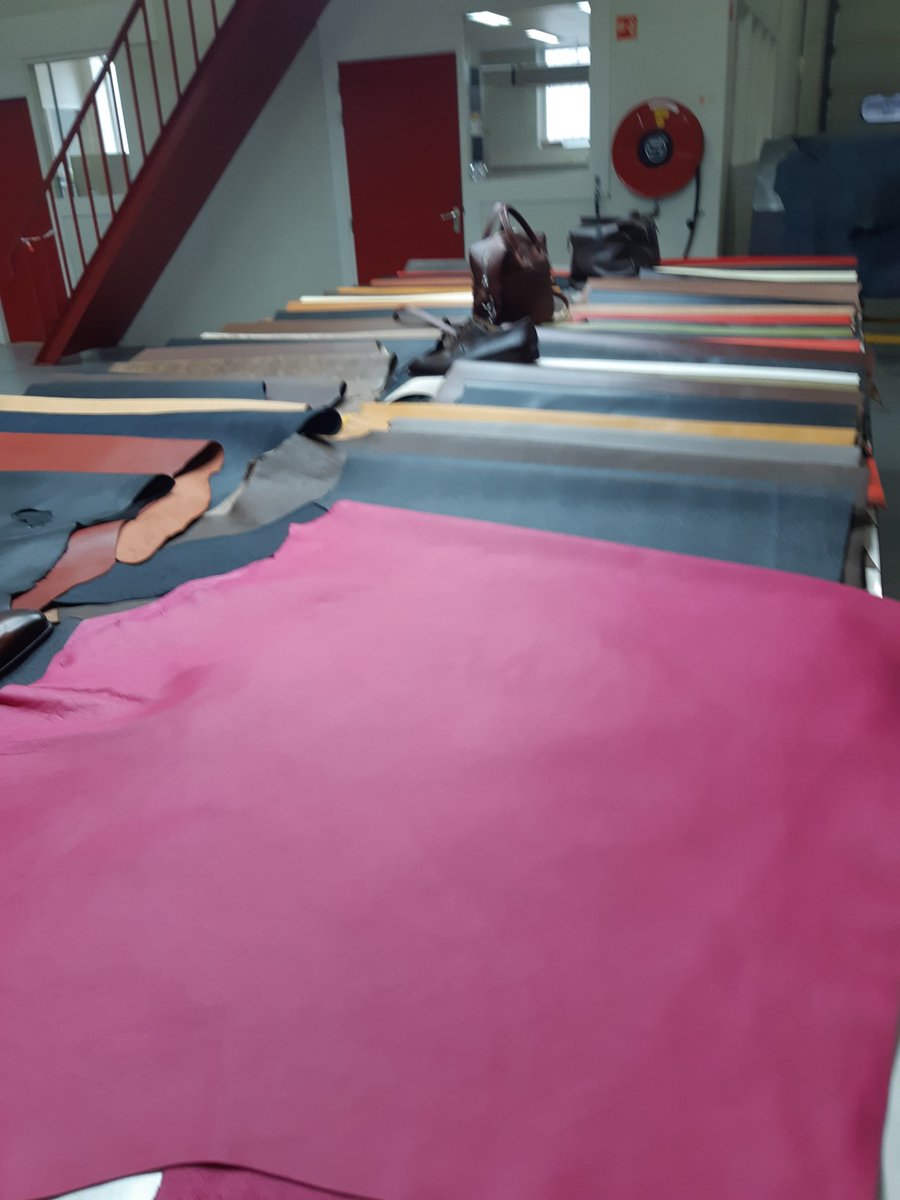 Open dag <a href="/VitelcoLeather/">Vitelco Leather</a> in <a href="/Gem_OostGelre/">Gemeente Oost Gelre</a> Mooi om te zien hoe ze van een bijproduct een waardevol product maken. Enthousiaste medewerkers vertellen het productieproces.