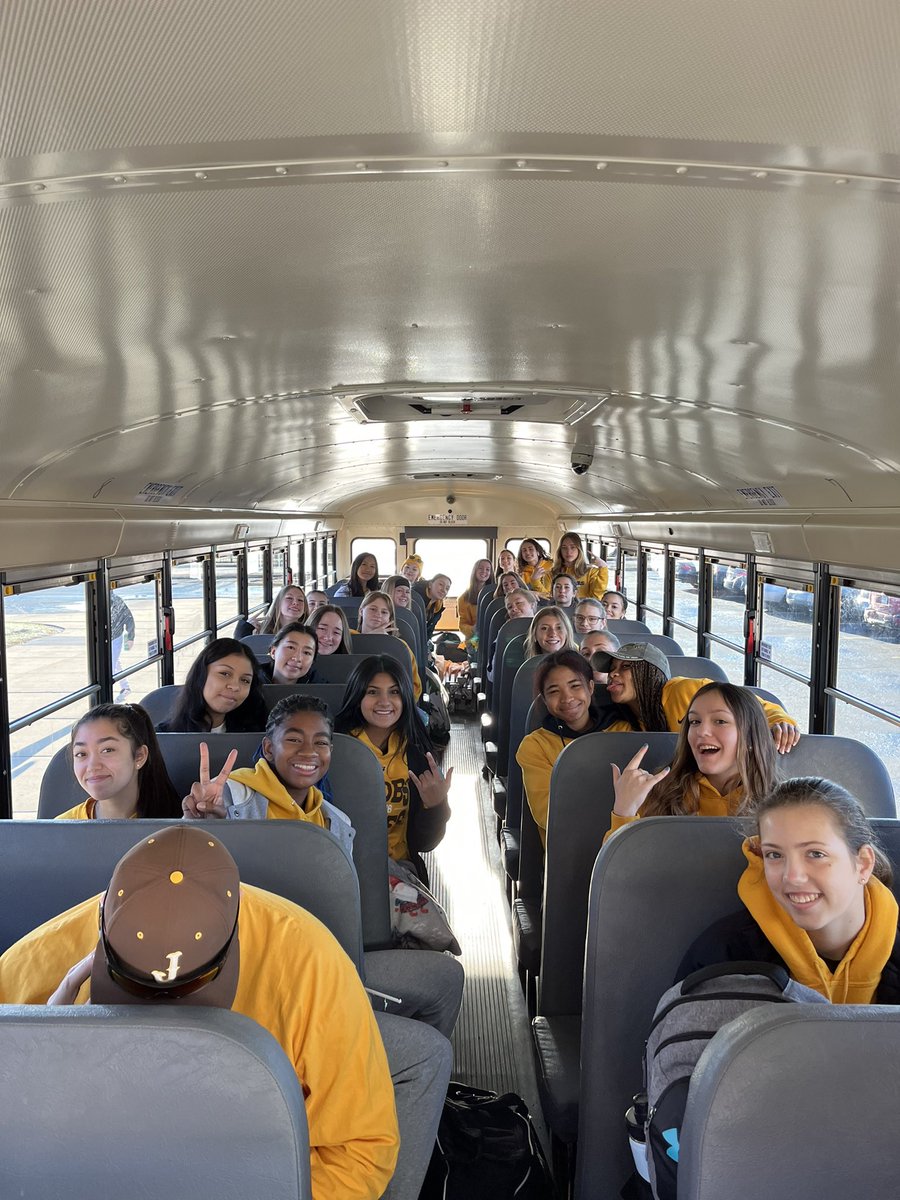 JacobsGirlsTF's tweet photo. EXCITED for our FIRST OUTDOOR meet @ Riverside-Brookfield!@HDJ_Athletics @HDJTrack @HDJacobsXC https://t.co/F3VEOnl5iV
