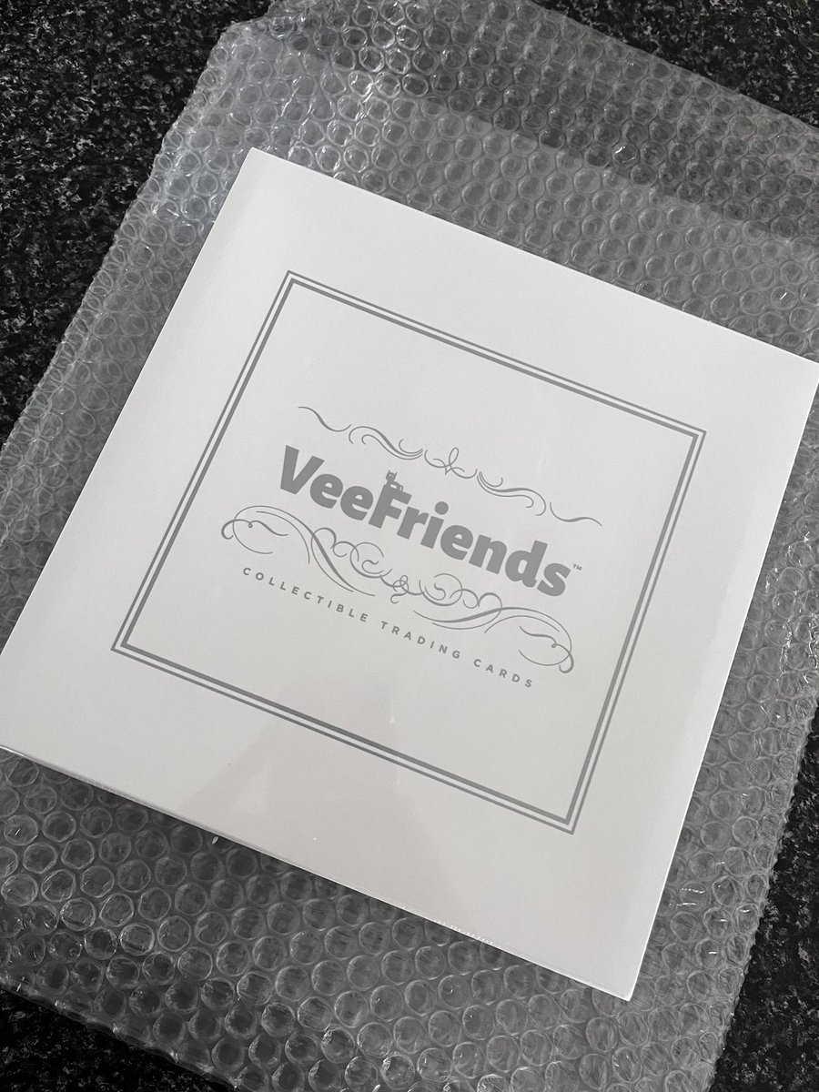 edonna_s's tweet photo. @garyvee PLEASE convince @onemill17291876 to open this box. Thank you 💛 https://t.co/9g01QUco5S