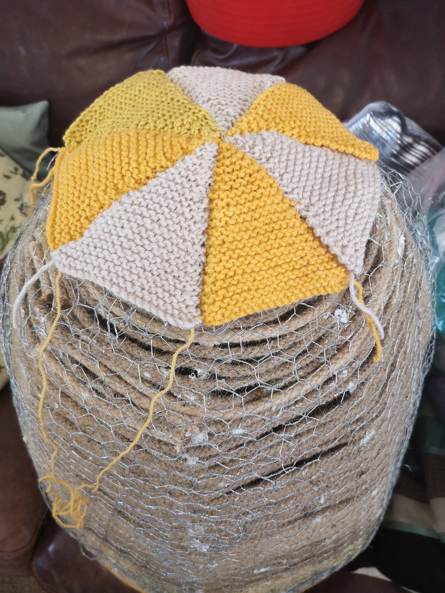 Radstock Knitters tweet media