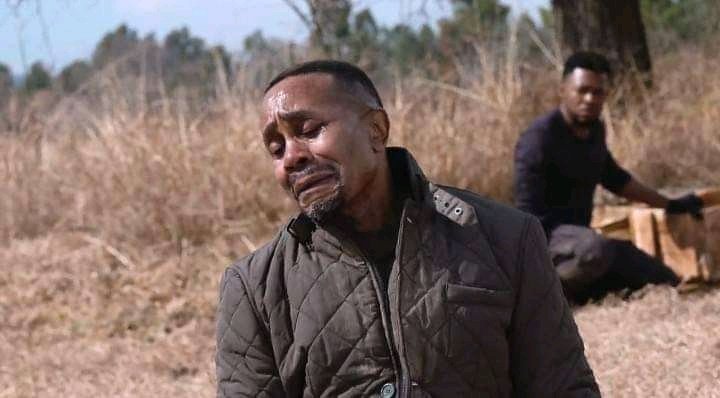 Okare we are high school kids waiting for a big fight after school #CassperVsNaakMusiq