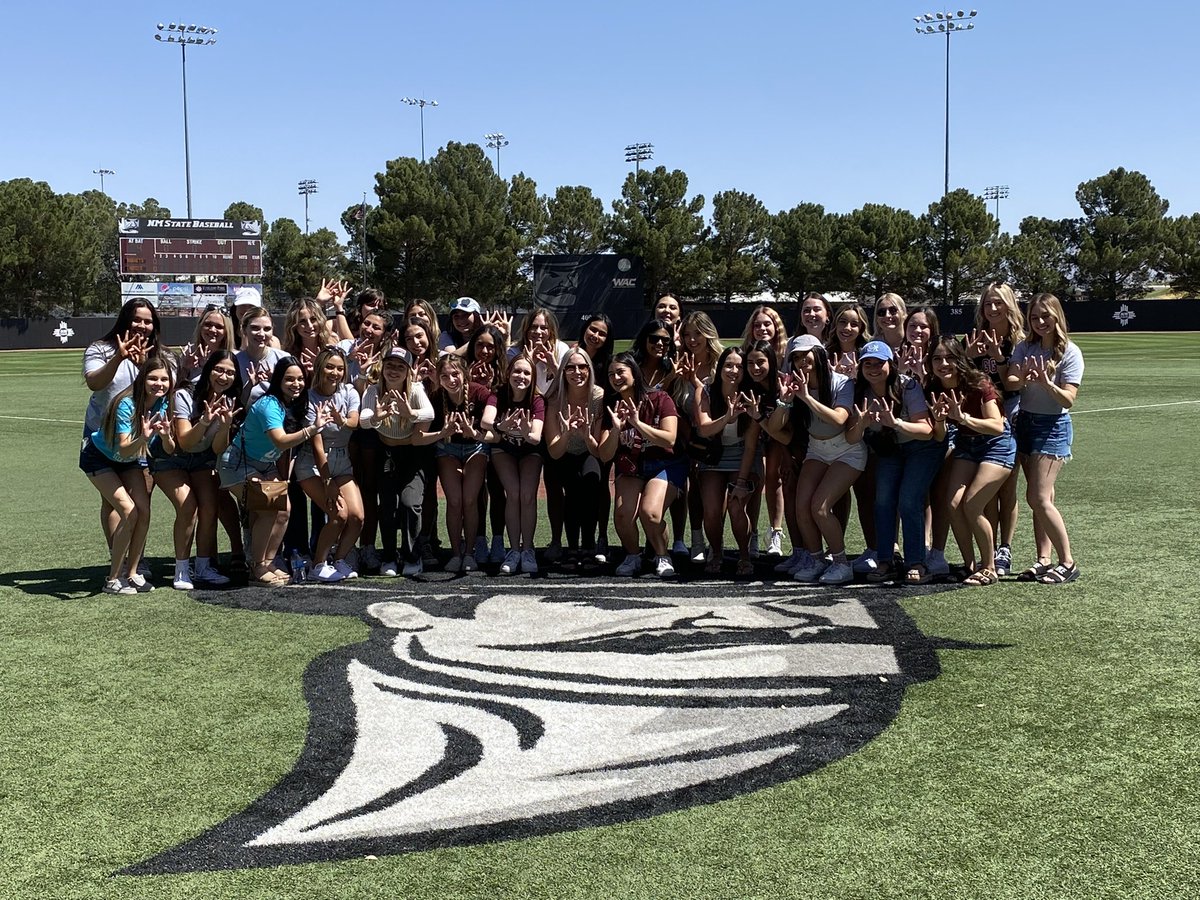 Welcome to The ‘Skew, <a href="/ZTAnmsu/">ZTA || NM State</a>! 👑 #AggieUp