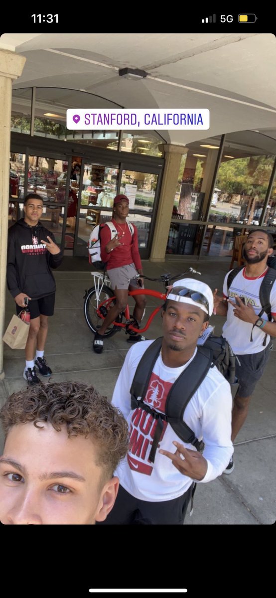 T_WilliamsD1's tweet photo. Hanging out on campus with some of my guys @StanfordFball spring practice #Cardclass22 🌲 🌲 #playmaker https://t.co/OETtNEA6qW