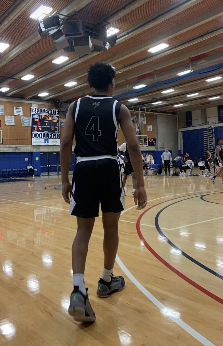 NolanStewart11's tweet image. @TPFBasketball Fly Select boys down in Seattle for the weekend! #TeamFly! #FlySelect! 🏀🏀