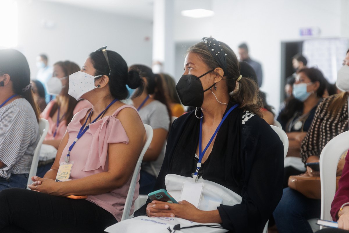 tecno_argos's tweet photo. El programa será avalado por #TecnoArgos para formar a promotoras de equidad e inclusión con la finalidad de liderar y actuar como agentes de cambio que generen mejores culturas de trabajo.
#SomosArgos #EquitableLeadershipProgram #ELP2022
📸 Cortesía #janmike80 https://t.co/hKHjytso5r