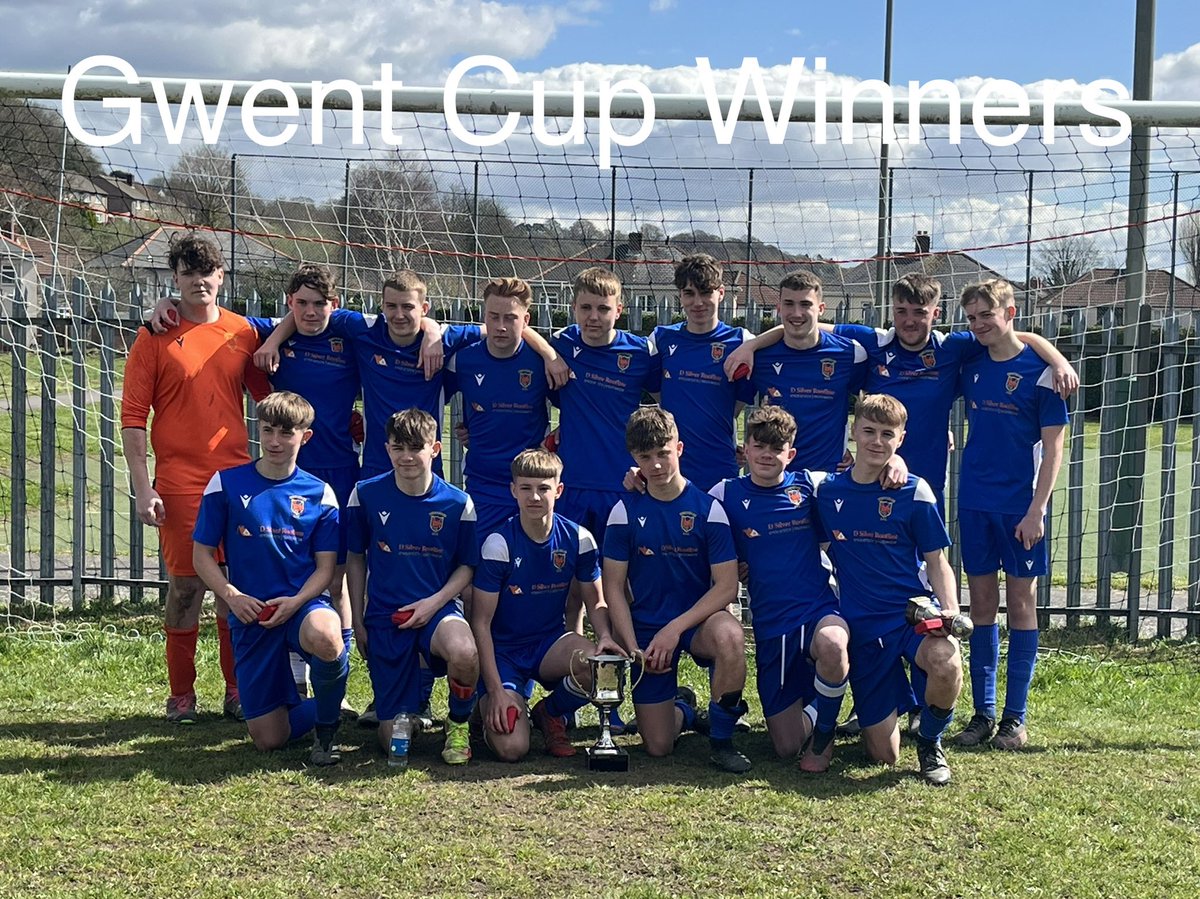 rachel2507's tweet photo. Congratulations @croesyafcmini U16 @GwentCountyFA Cup Winners 🏆 ⚽️ including Yr 11 @starchsch @StAlbansPE @Croesype @croesyschool @CwmbranHigh @CwmbranHigh_PE https://t.co/mIOxTEk07o