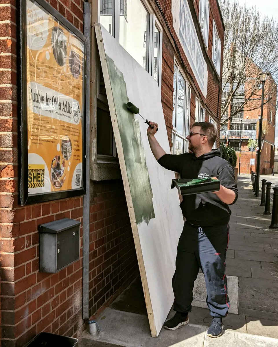 GeoidsMusicalT's tweet photo. Thanks to our fab production team and painting volunteers, our Little Shop is starting to come together! Make sure you see it in person by grabbing a ticket at https://t.co/p23BAsxQDj 

#amdram #musicaltheatre #littleshopofhorrors #londontheatre #londonamdram #setbuilding https://t.co/OGajUkX6PX