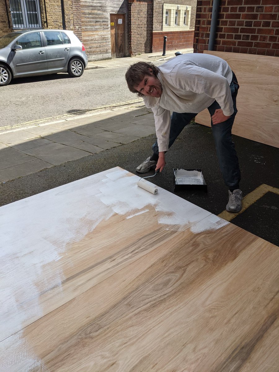 GeoidsMusicalT's tweet photo. Thanks to our fab production team and painting volunteers, our Little Shop is starting to come together! Make sure you see it in person by grabbing a ticket at https://t.co/p23BAsxQDj 

#amdram #musicaltheatre #littleshopofhorrors #londontheatre #londonamdram #setbuilding https://t.co/OGajUkX6PX