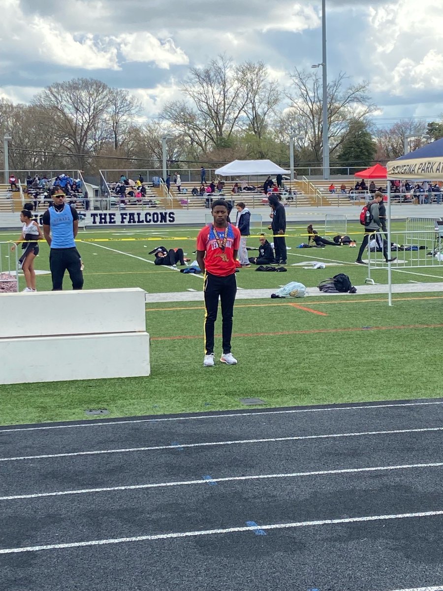 Congrats to Jalen on placing 3rd in the triple jump @ the Park Invite!!! #EaglePride
