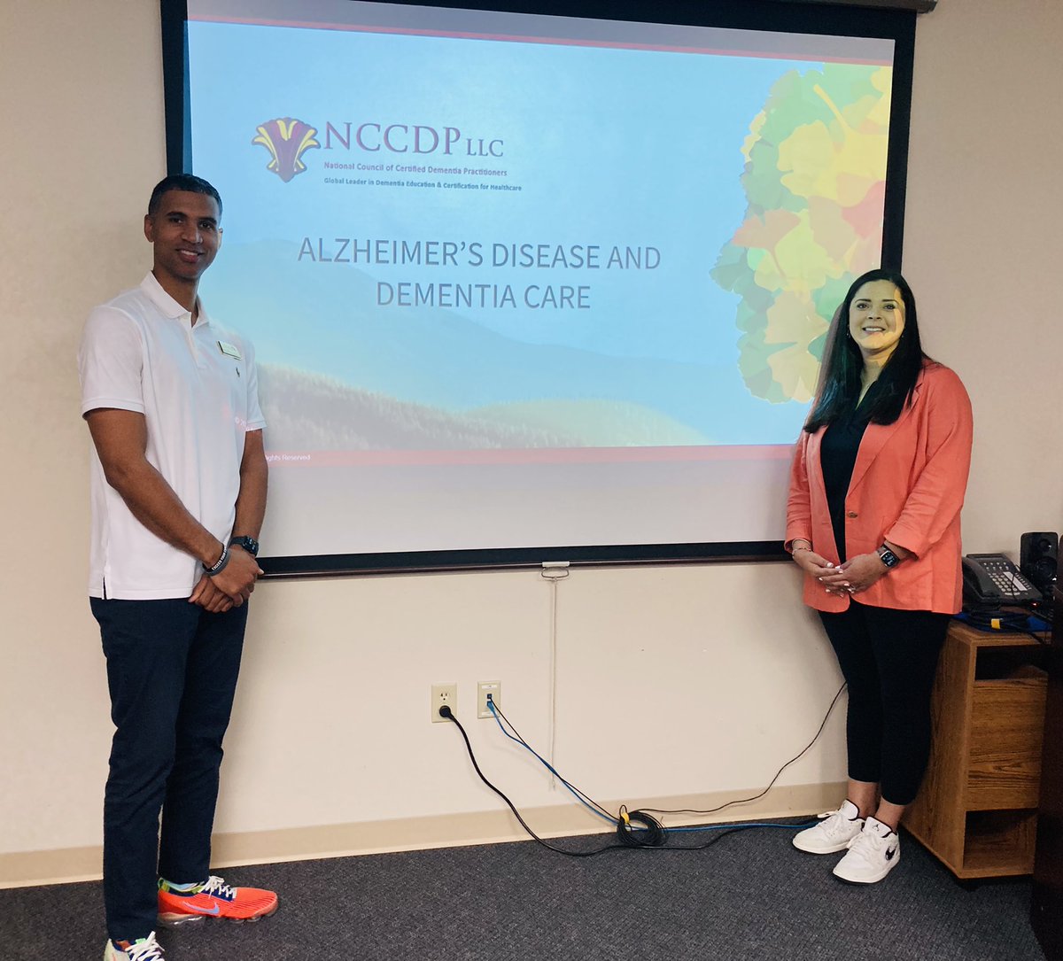 JenniferMaya7's tweet photo. @RehabSynergies Certified #Dementia Practitioner Course! #Alzheimer’s Disease and Dementia Care https://t.co/8qDDJRxZsn