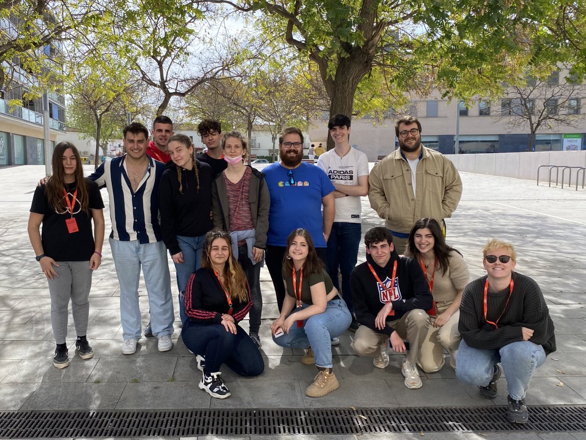 joventpenedes's tweet photo. 🔴 Aquest cap de setmana, a Vilanova i la Geltrú, ens trobem a la I Escola Regional de Formació Nativitat Yarza 

💥 Coneixem com funciona el discurs de la ultradreta, ens formem sobre el dret a l’habitatge i continuem treballant per la millora del #Penedès 💪 https://t.co/uMWTgpBfhl