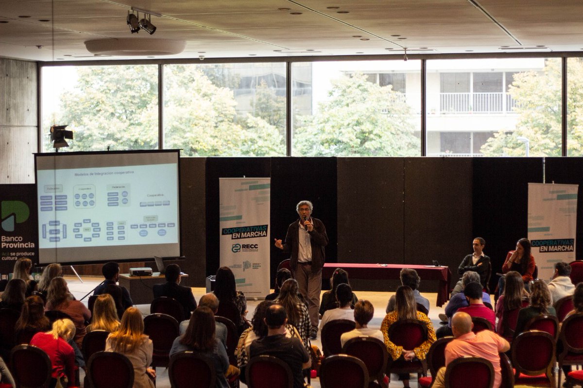 cooperarconf's tweet photo. Brindamos una charla a trabajadores y trabajadoras de la Dirección Provincial de Acción Cooperativa #Dipac de cara al Programa de Integración Cooperativa que será lanzado en los próximos días por @BAProvincia
@CostaAugusto9 @Kicillofok https://t.co/Jl4PSpU4LG