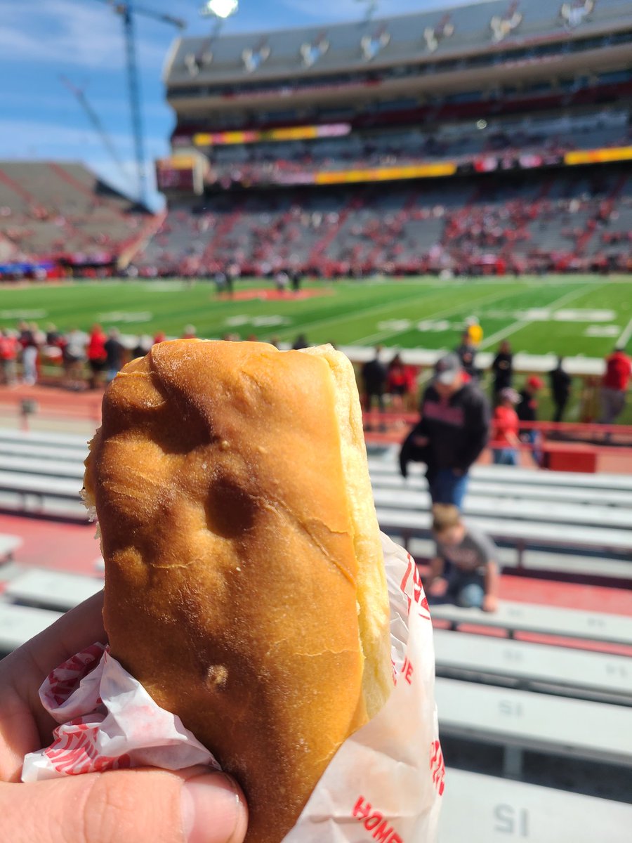 dtackland's tweet photo. #Huskers #Runza #GiantMeatTwinkie https://t.co/2Ctj5YlusK