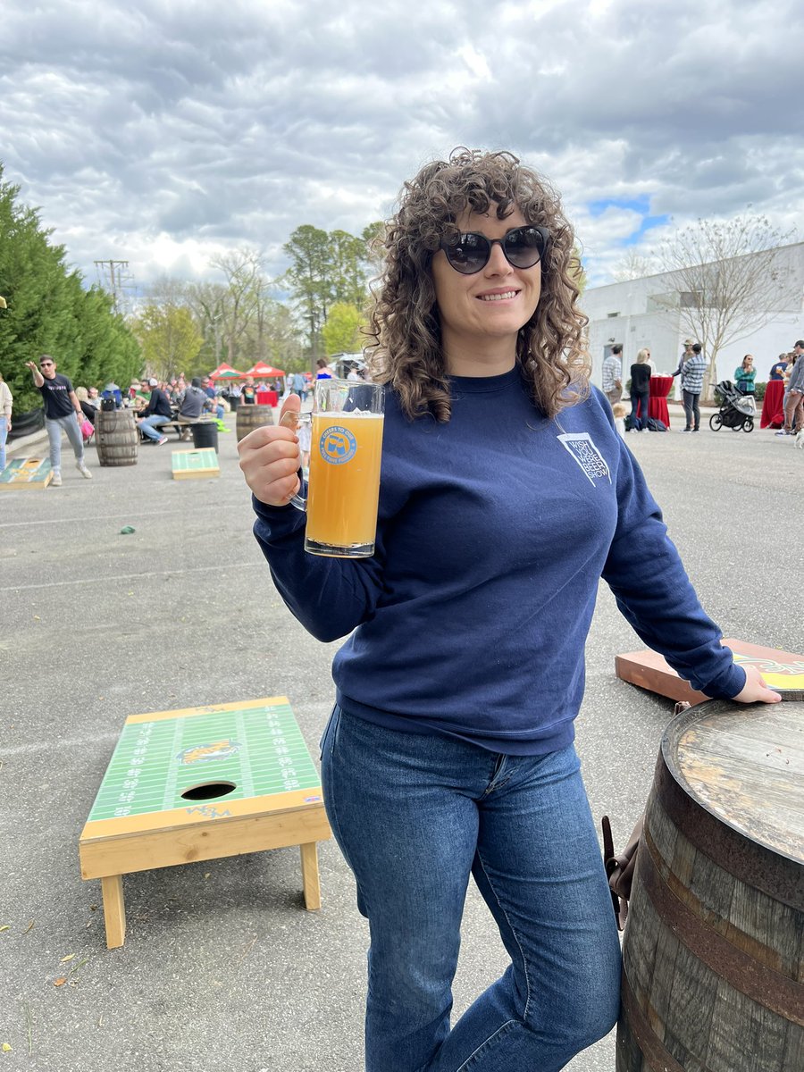 wywbeershow's tweet photo. Let the festivities begin! Happy anniversary @VirginiaBeerCo #craftbeer #freeversary https://t.co/LJ7XGmyZqm