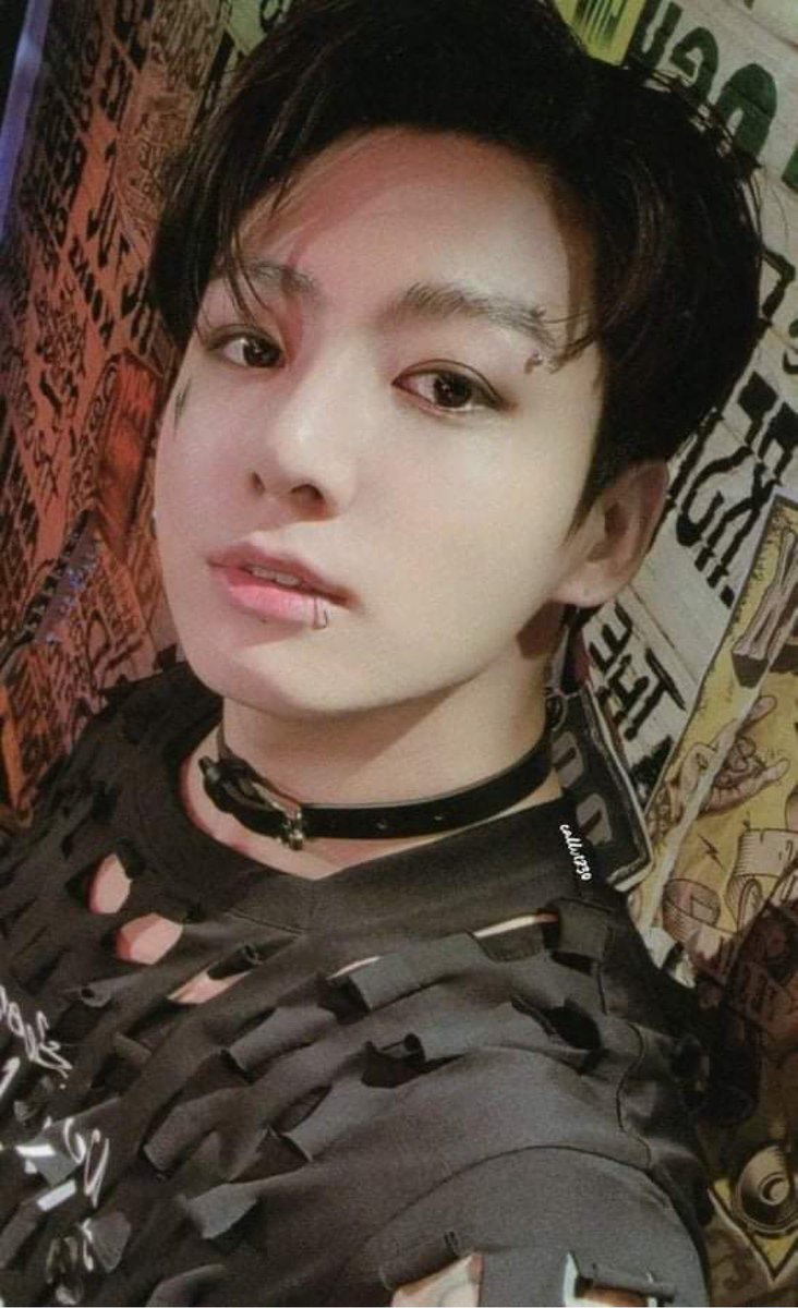 takoyakkkei_'s tweet photo. pls pag may nakuha kayong yoongi ly: tear version u pc at jungkook seasons greetings 2022 pc

paki dm aq huhu nawawalan ng 2 pcs yung friend ko more or less worth 2k yon :(( https://t.co/IeqF1aL2DL