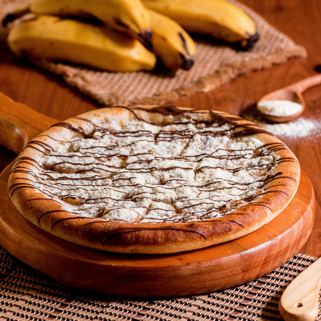 parmebr's tweet photo. Tem festival de Pizza Doce no Rodízio!😋
🍕Pizza de Banana com Leite Ninho com borda de doce de leite;
🍕Pizza de Goiabada com Queijo Minas com borda de goiabada;
🍕Pizza de Chocolate Branco com Negresco;
#festivaldepizzadoce #pizzadoce #amopizza #parmebr #pizzaParme https://t.co/kN7stqhUHv