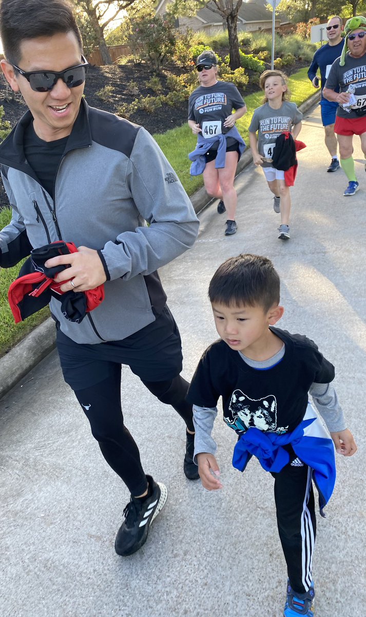 MrsNgo04's tweet photo. Saturday funday at the #superintendentfunrun #runtofundthefuture @SuptMarkHenry @WoodardCFISD https://t.co/BZ6X2hyW3w