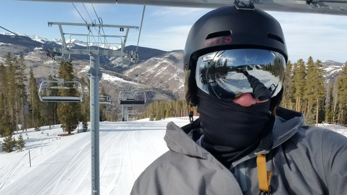 ErikHouseofhuge's tweet photo. Beautiful day in the #Colorado high country. Riding the #bigmtn today #Vail #PlayingInMyBackyard https://t.co/BOv3jsV1sv
