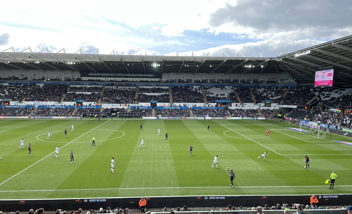 IceWithNoLemon's tweet photo. Swansea 2 Derby 1
3pts in the bag and 3 wins on the trot under RM for the first time
Onto Barnsley
#SWADER #SWAvDER #Swans https://t.co/6OYINjYzn1
