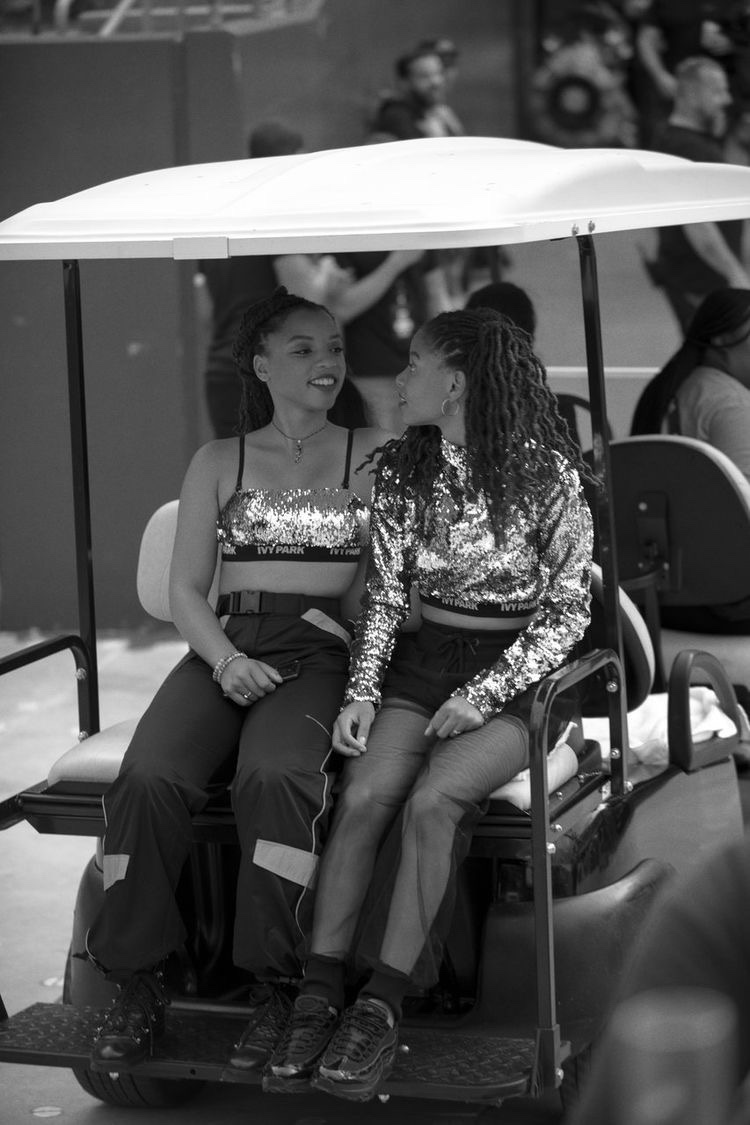 Hourly Chloe x Halle ˣ (@hourlysiren) on Twitter photo 