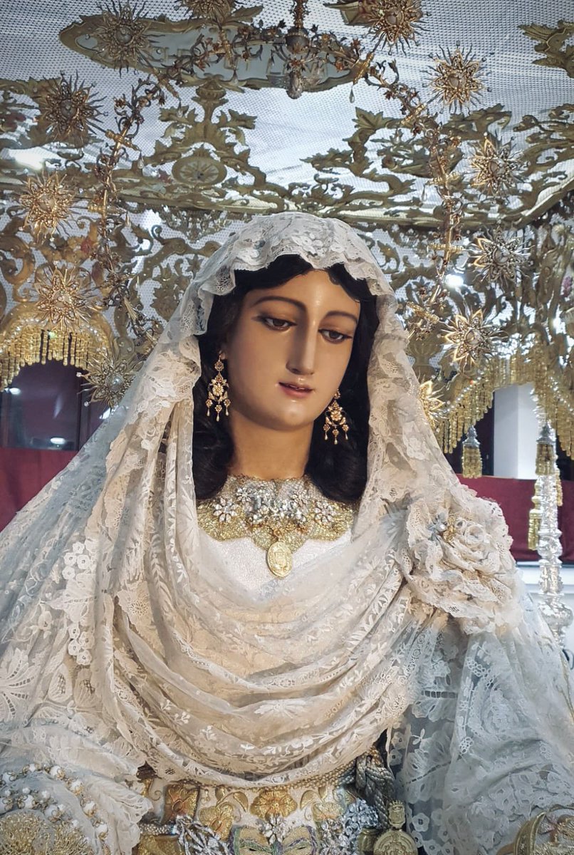 RociodeMalaga's tweet photo. ⚜️ María Santísima del Rocío Coronada en su trono procesional para el próximo Martes Santo.

#CofradíasMLG https://t.co/IMkaltastC