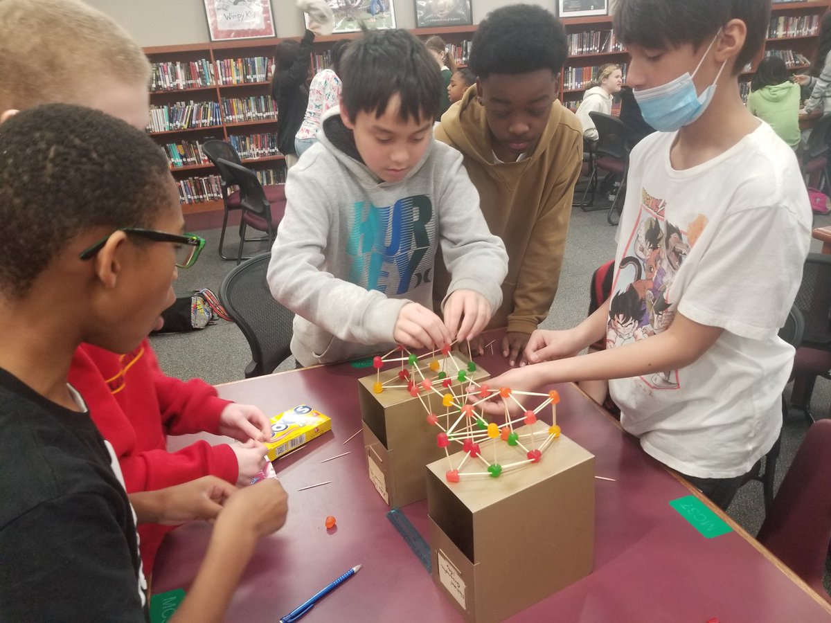 librarybuddy's tweet photo. Had an amazing time in MOMS library building candy bridges with Gabrielle, our civil engineer who volunteers her time to help our students @kramer_MOMS @RebeccaKreider @MOMS6thgradeSci @ZywickiR @MrCutro https://t.co/WEEj0ZJBdx