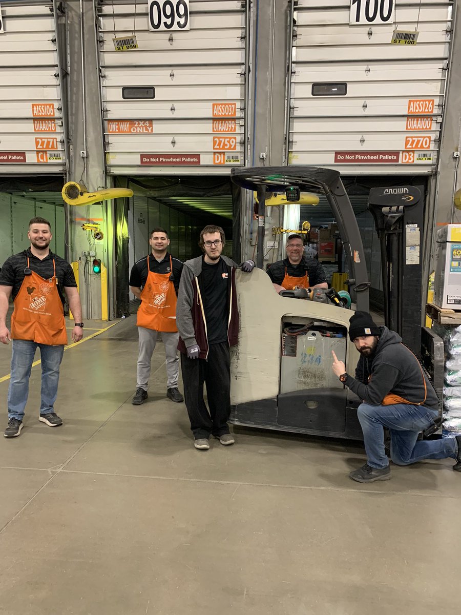 THDjweidner's tweet photo. Safety First!Thank you Riley,Todd and Christy for making Safe Equipment operation a priority. @THDChrisOrsini @SpottsCarl @AlexaKennedyTHD https://t.co/GwG4jVN8tY