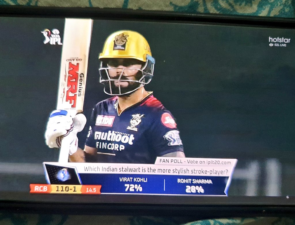 AdarshSinghRag7's tweet photo. Time has gone but the same mistake was Happened ..this is not acceptable ..BCCI U have 2 Cleared this how it will be happen again .
#ViratKohli𓃵 #siraj #thampi #RCBvMI #Kohli #Trending https://t.co/if73uxQYoA