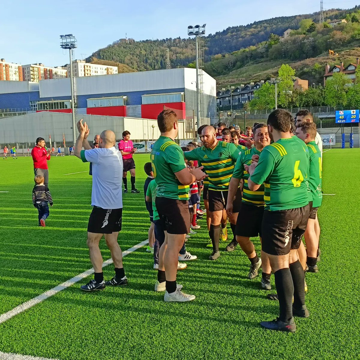 UniBilbaoRugby's tweet photo. #UniversitarioBilbaoRugby #ValtecsaUBR
División de Honor B - Ohorezko B Maila
Garaipena!! Valtecsa UBR cierra el curso con victoria ante Uribe.
Valtecsa 43 🆚@UribealdeaRugby 20
#Zabalgarbi #Valtecsa
#ZurekinBus #ElCorreo #federacionespañoladerugby https://t.co/9XluQ06qoF