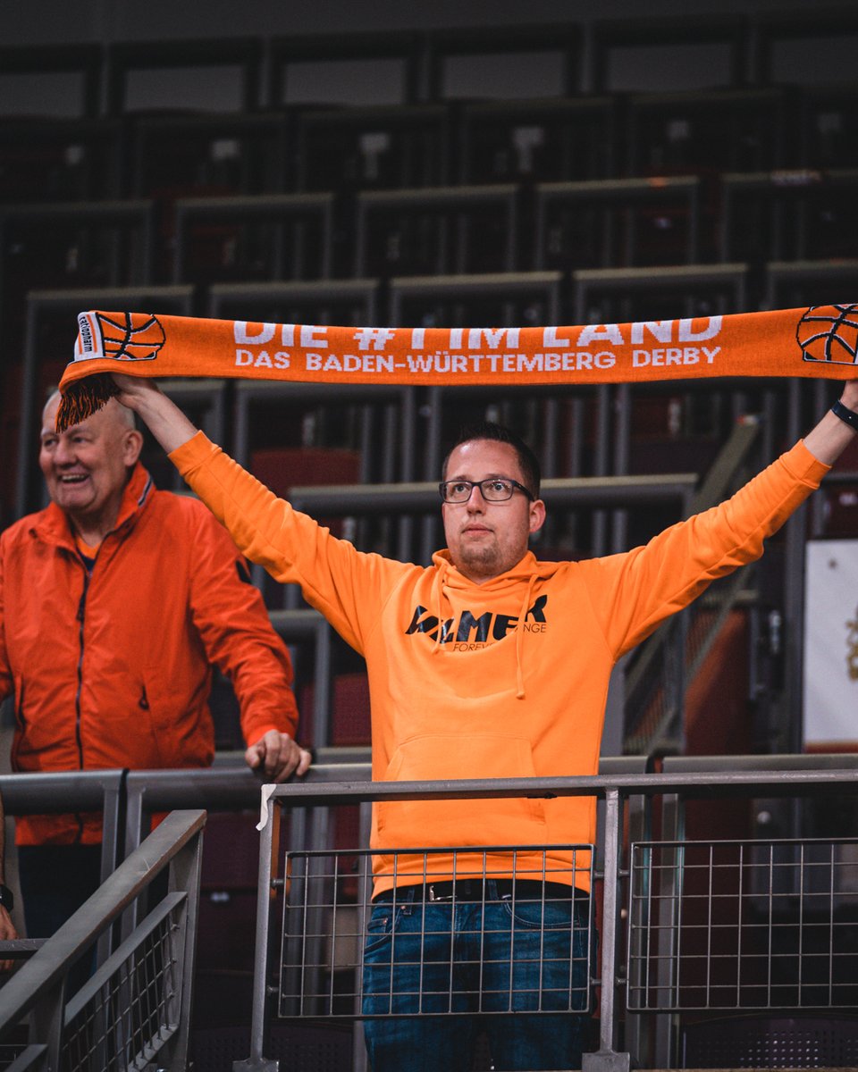 ratiopharmulm's tweet photo. Auf geht’s Uuulmer! Unser Team ist da 🔥 

#weareone #uuulmer #easycreditbbl https://t.co/VSgeBfrsDZ